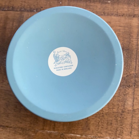 Vintage Baret Ware Miniature Tin Container - Picture 4 of 6